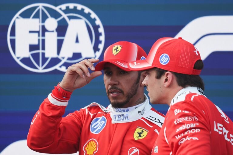 Hamilton deve ampliar contrato com a Ferrari até 2028 em meio a disputa interna com Leclerc