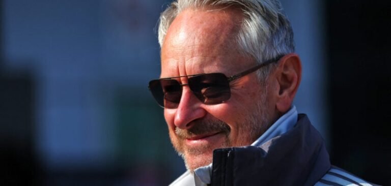 Jonathan Wheatley reaparece no paddock da F1 em visita à Alpine