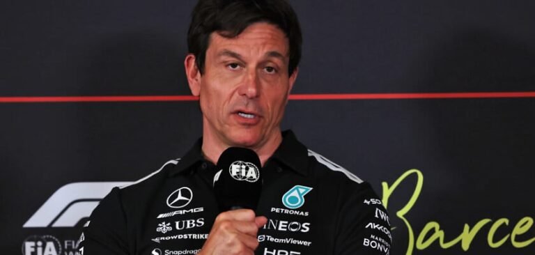 Wolff admite avanço da McLaren e diz que Mercedes não reagiu no GP da Holanda