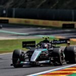 Antonelli diz que dificuldades de 2025 aceleraram evolução na campanha da F1 em 2026