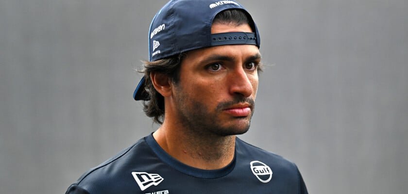Sainz descarta saída da Williams e trata especulações como “rumores de sempre”