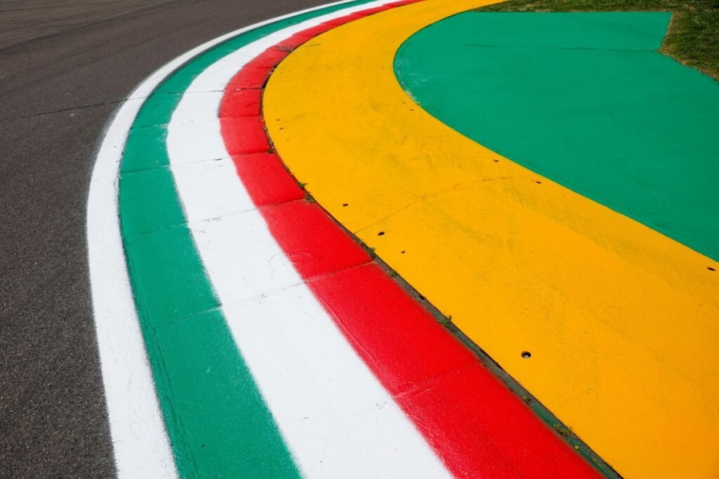 Ímola tenta viabilizar etapa final da F1 em 2026 em meio à indefinição no Oriente Médio