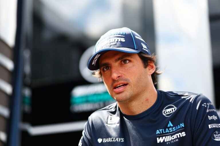 Sainz descarta ida para a Audi em 2027 e diz que nunca pensou em sair da Williams