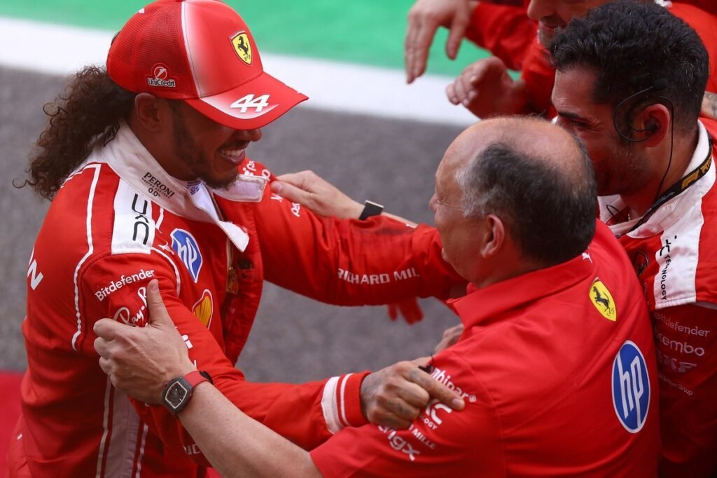 Vasseur diz que Hamilton mexeu na Ferrari, mas equipe não atendeu a todos os pedidos