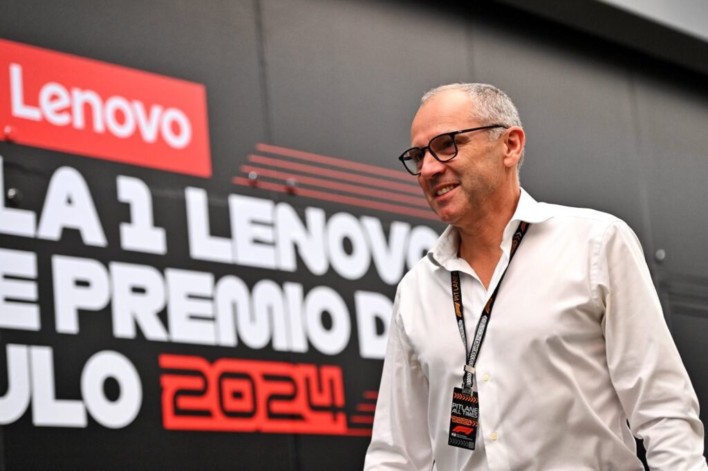 Domenicali defende permanência de Vasseur e pede estabilidade na Ferrari