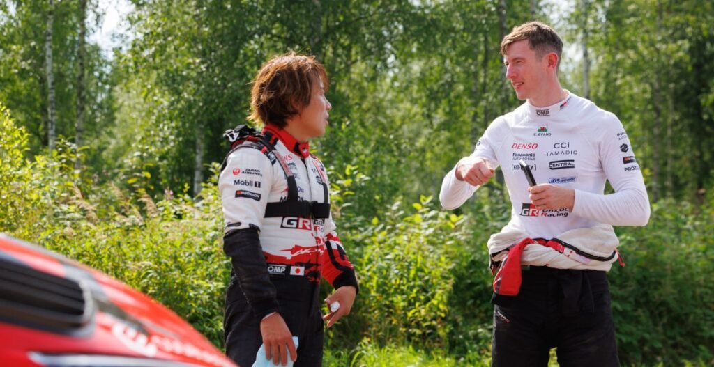 Evans fica fora da pontuação de fabricantes da Toyota na rodada final do WRC
