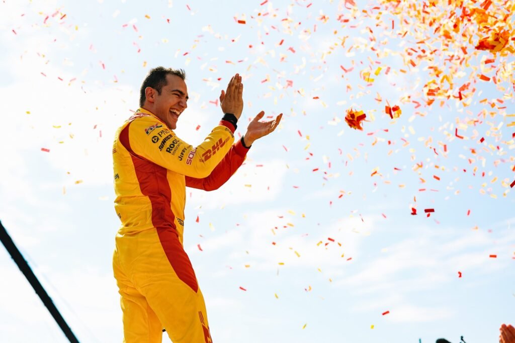 Palou conquista 5º título em sete temporadas e entra para a história da Indy