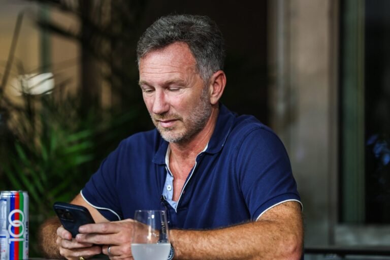 Horner se oferece à Ferrari, mas equipe mantém apoio público a Vasseur
