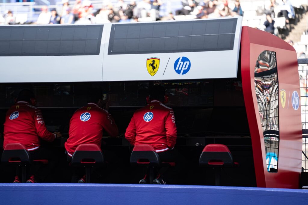 Ferrari perde responsável pelo ERS em meio a dificuldades da unidade de potência