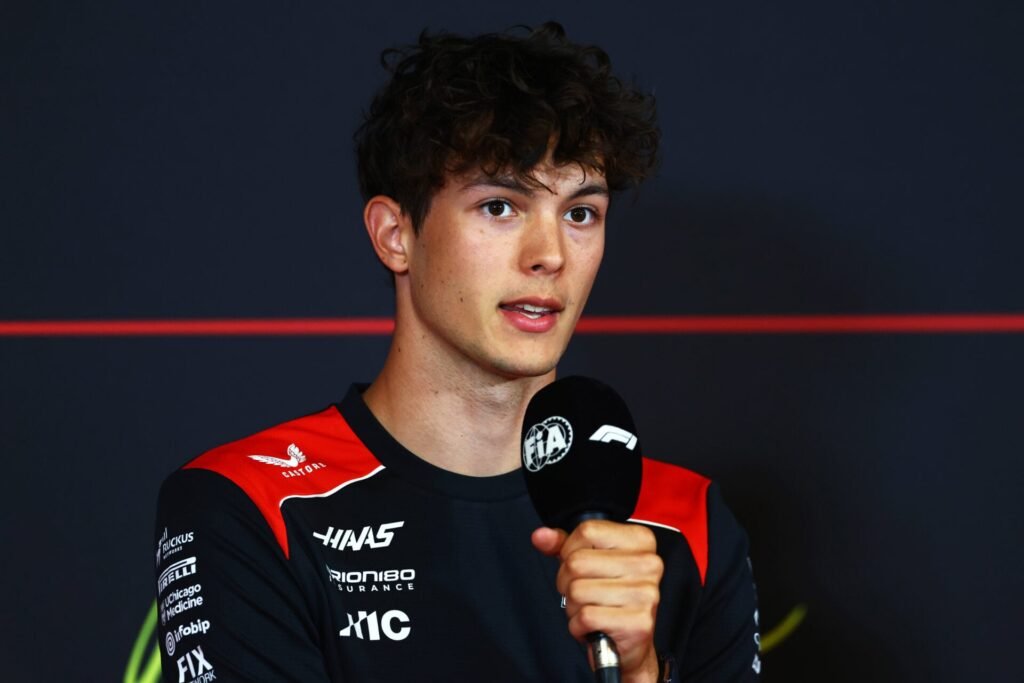 Bearman detalha limitações da Haas no simulador e diz que Hamilton usa menos a estrutura da Ferrari