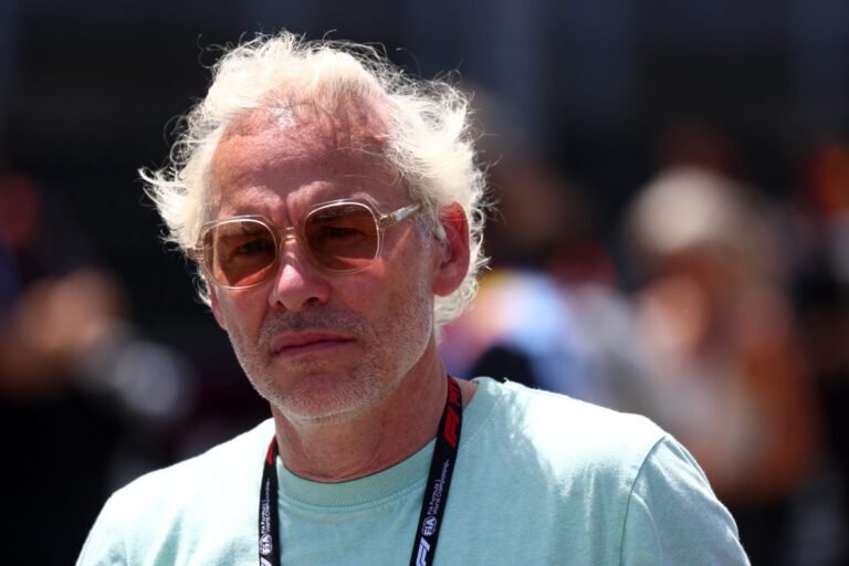 Villeneuve diz que Ocon está fora da F1 e descarta pena após decisão da Haas