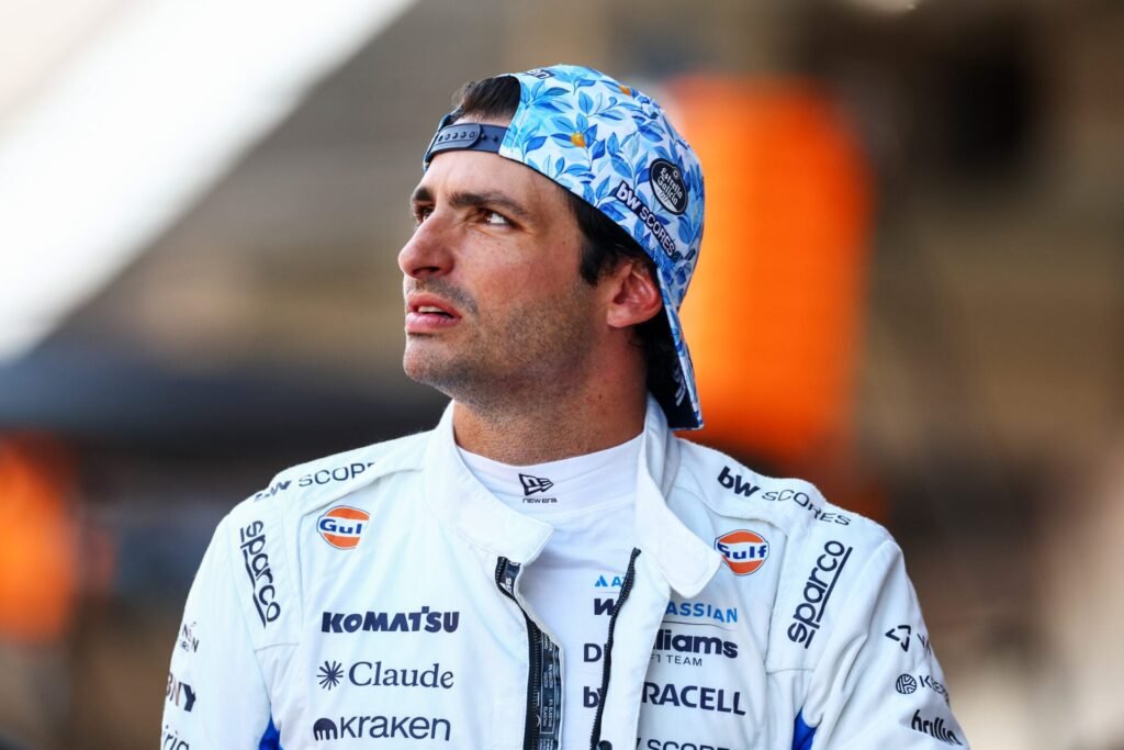 Sainz chama Williams de 2026 de pior carro da carreira e aponta falta de pontos fortes
