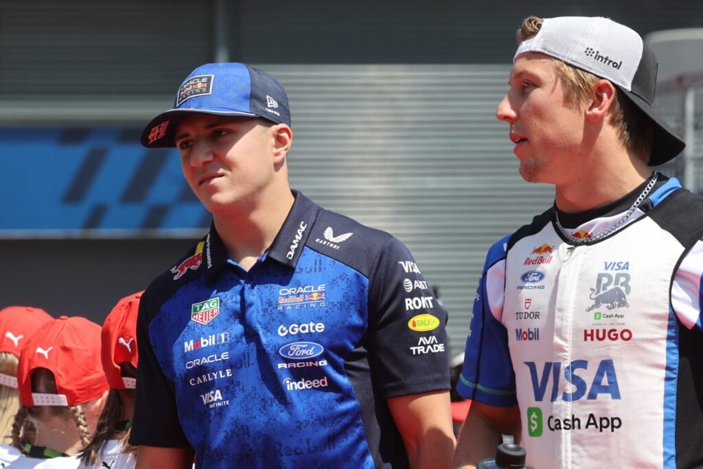 Hadjar volta à Red Bull ainda com dor no punho e retoma vaga após três corridas fora