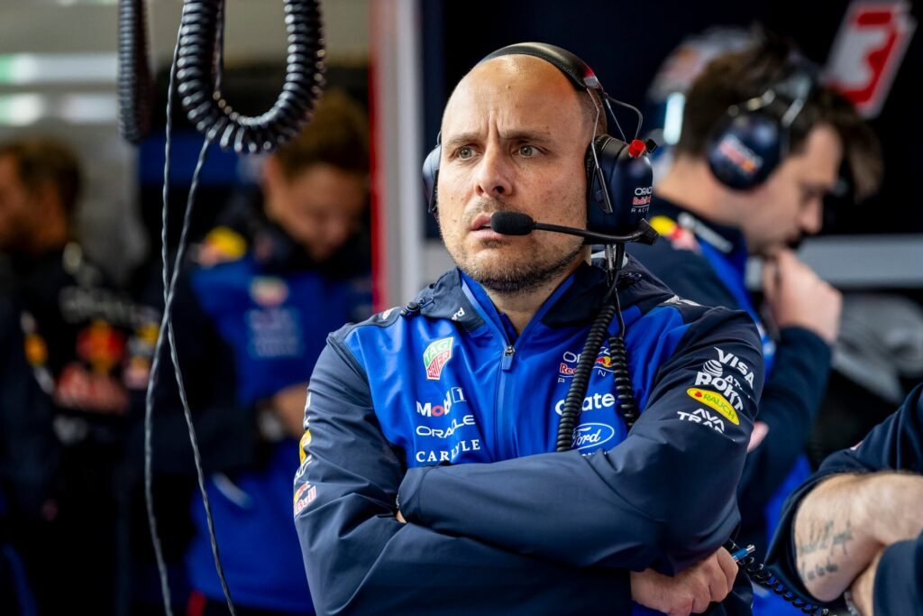 Red Bull muda plano para saída de Lambiase e prevê transição com McCullough