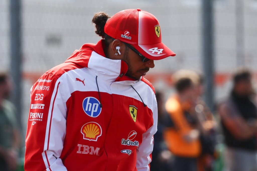 Ralf Schumacher critica rumo técnico da F1 após notícia de renovação de Hamilton com a Ferrari
