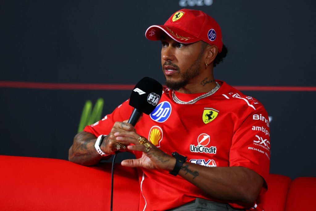 Hamilton diz que Ferrari barrou parte de pedidos por custo dentro do teto orçamentário