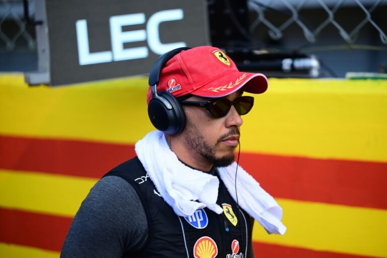 Steiner cobra postura mais positiva de Hamilton após críticas à Ferrari
