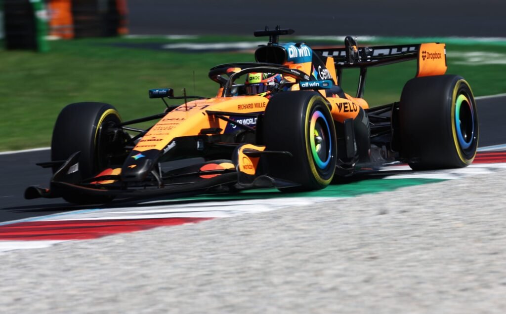 Hamilton abre vantagem sobre Piastri no setor final de Monza no FP3 do GP da Itália