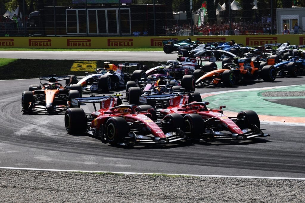 Vasseur diz que Leclerc admitiu excesso contra Hamilton após toque na largada