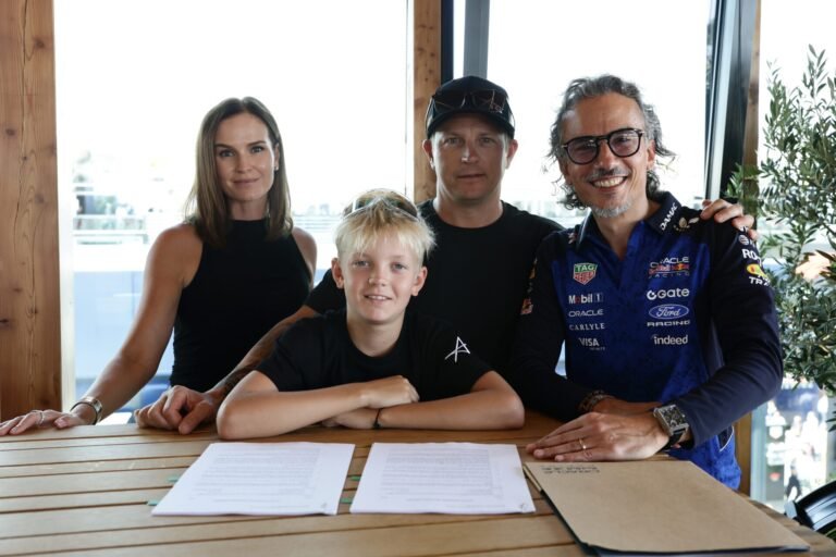 Verstappen comenta entrada de Robin Raikkonen na base da Red Bull e evita projetar dupla no futuro