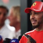 Hamilton diz que recorreu até a “rezar” após erros de estratégia da Ferrari em 2026