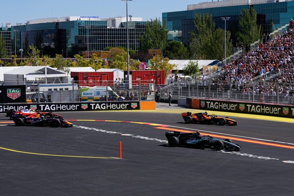 Brundle discorda de Verstappen e diz que lance com Hamilton custou vitória no GP da Espanha