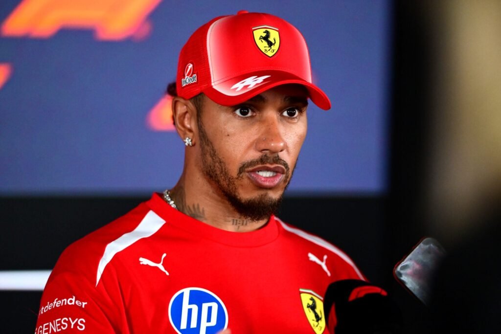 Ferrari apaga de áudio enviado à imprensa crítica de Hamilton sobre regras internas