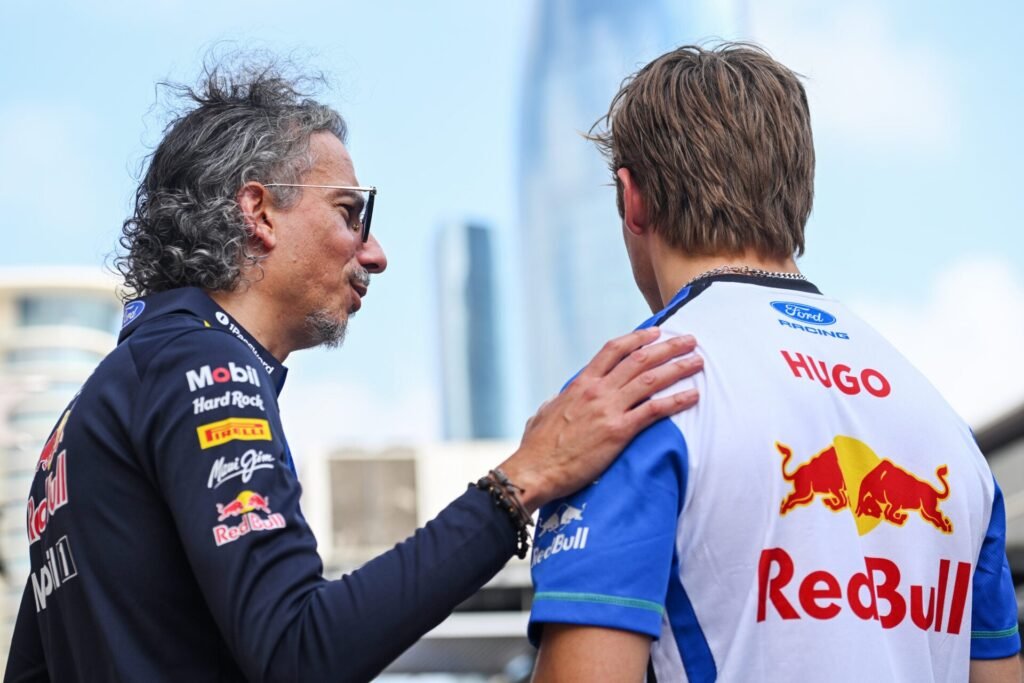 Mekies diz que Red Bull nunca cogitou trocar Hadjar por Lawson