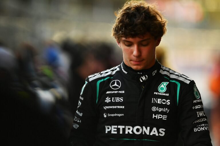 Palmer critica Antonelli após acidente na classificação; piloto da Mercedes larga em 16º no Azerbaijão