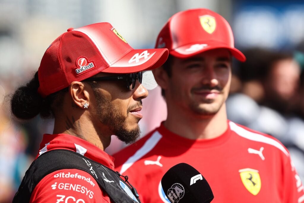 Relação entre Leclerc e Hamilton volta ao centro do noticiário na Ferrari
