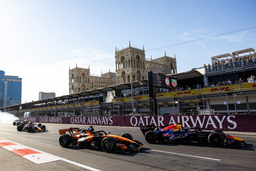 Piastri é alvo de críticas após perder chance de vitória e terminar em 13º no GP do Azerbaijão