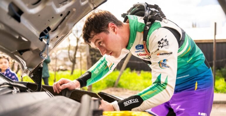 Armstrong quer simplificar anotações após sequência de erros no WRC
