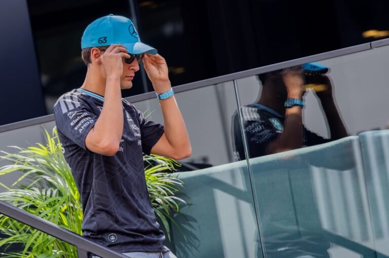 Russell diz que está mais relaxado na luta pelo título após temporada irregular na Mercedes