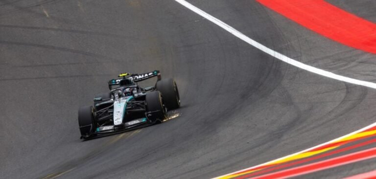 Mercedes adia atualização de motor para Antonelli no GP da Itália, e piloto vai ao fim do grid