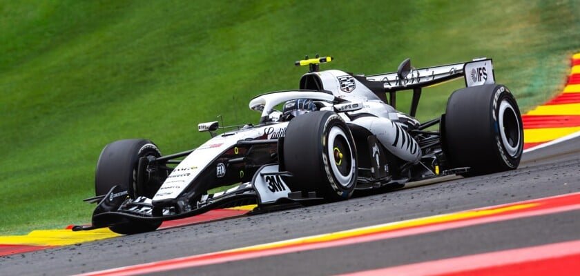 Bottas cobra reação da Cadillac após troca no comando da equipe
