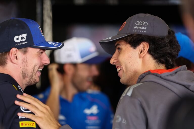 Verstappen disputa desafio de kart contra 100 pilotos com transmissão no Disney+