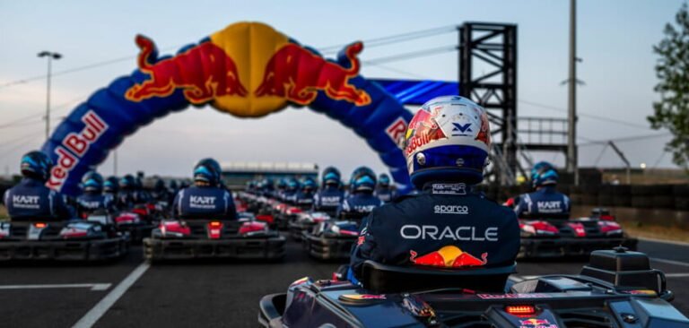 Verstappen larga em 101º, supera 100 kartistas e vence desafio em Silverstone