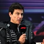 Wolff diz que Mercedes busca caminho para Russell atingir potencial máximo em 2026