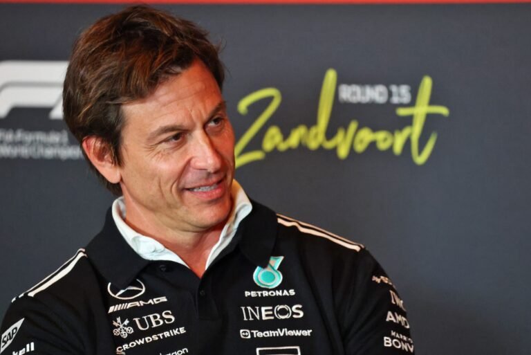 Wolff segura a euforia na Mercedes antes do GP do Azerbaijão: “Os bons resultados não garantem nada”