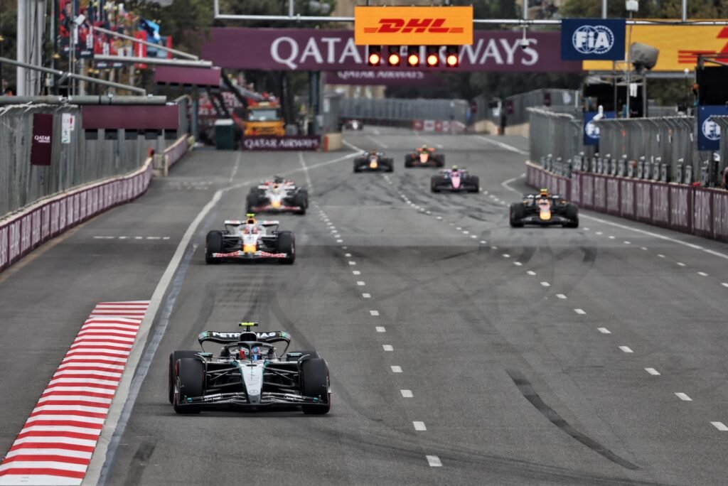 Antonelli encara Baku sob pressão em etapa decisiva da briga pelo título da F1