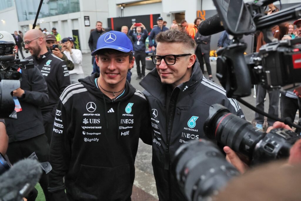 Smedley destaca papel de Bono na liderança de Antonelli na Fórmula 1