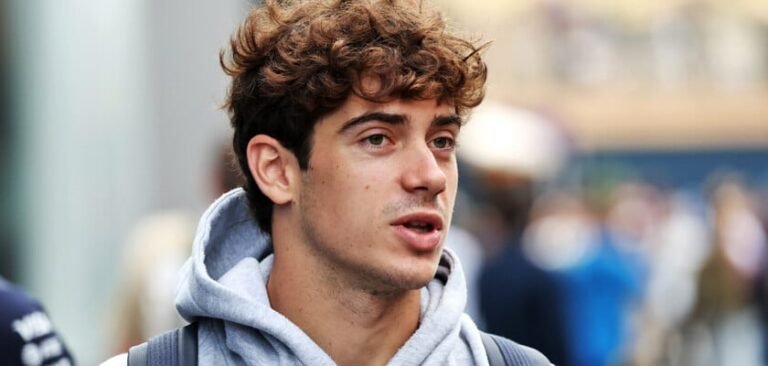 Colapinto perde cinco posições no grid do GP do Bahrein após acidente na relargada no Azerbaijão
