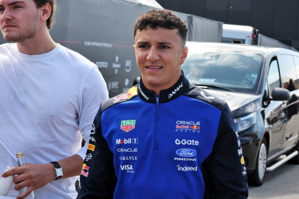 Red Bull trata volta de Hadjar no GP da Espanha como cenário improvável