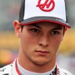 Bearman admite limite de espera por vaga na Ferrari enquanto futuro na Haas segue em aberto