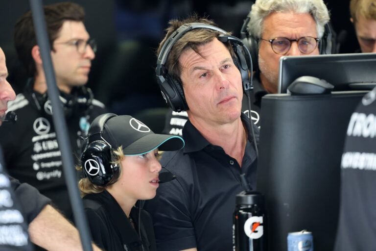 Wolff reduz euforia da Mercedes após dobradinha e prevê disputa mais equilibrada em Madri
