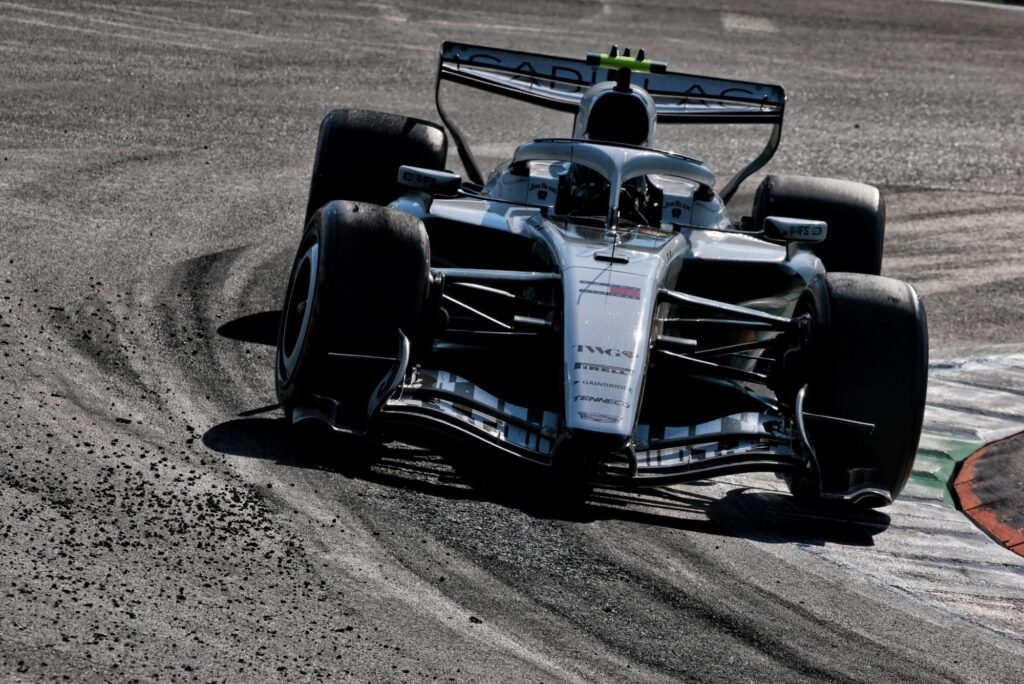 Cadillac admite perda nas retas após terminar no fim do grid no GP da Itália
