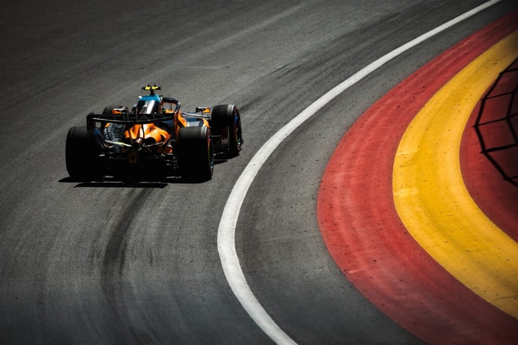 Palmer critica pit stop da McLaren com Norris no GP da Espanha em Madri