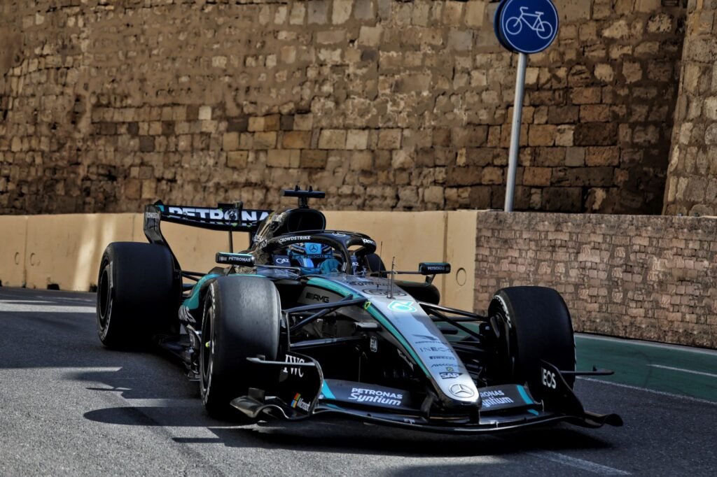Russell vê Mercedes pronta para disputar vitórias com frequência após domínio no Azerbaijão