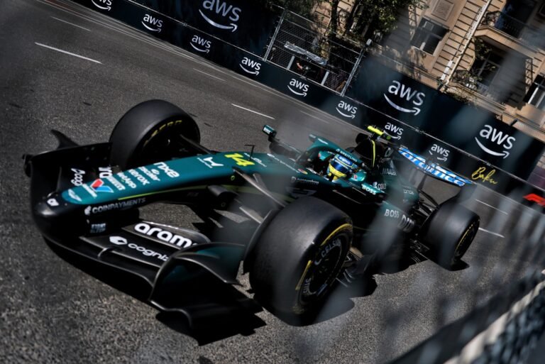 Alonso e Honda divergem sobre causa de abandono da Aston Martin no GP do Azerbaijão