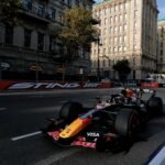 Red Bull mantém Verstappen à frente de Hadjar no GP do Azerbaijão apesar de diferença de ritmo